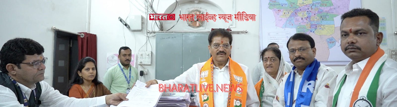 जळगावात आ.राजूमामा भोळेंनी दाखल केला नामांकन अर्ज !